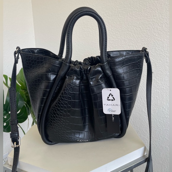 🌼VEGAN LEATHER Black Crossbody Bag🌸 - Picture 2 of 7